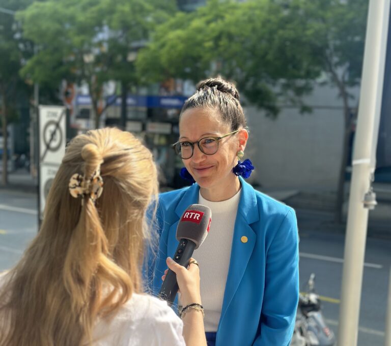 Gemeindepräsidentin, Juristin